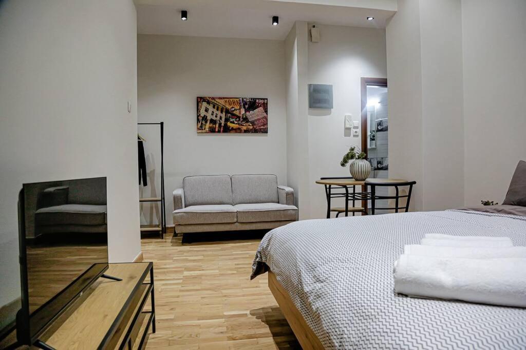 Apartment Modern Aprtmnt In Exarhia Athens