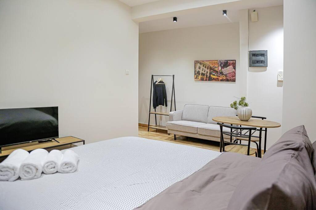 Apartment Modern Aprtmnt In Exarhia Athens