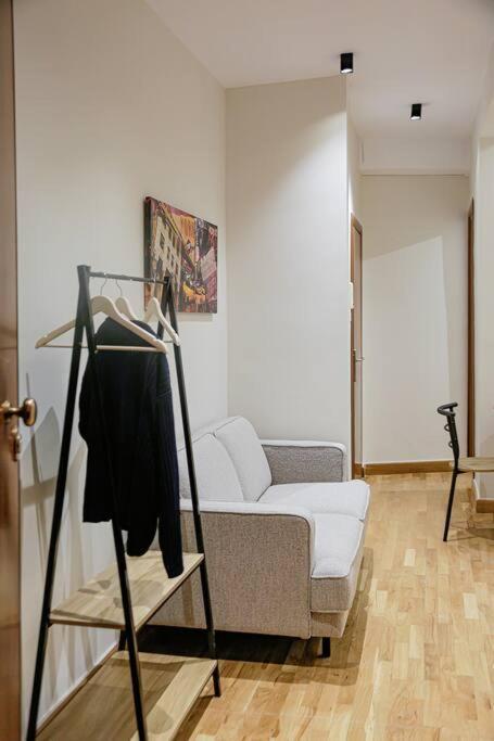 Apartment Modern Aprtmnt In Exarhia